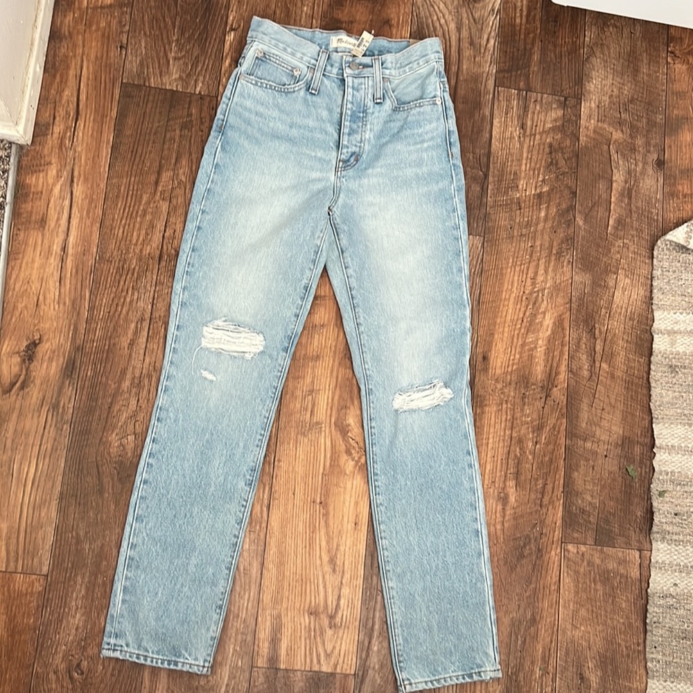 LIKE NEW W/NO TAG Madewell Classic Straight Jeans 23